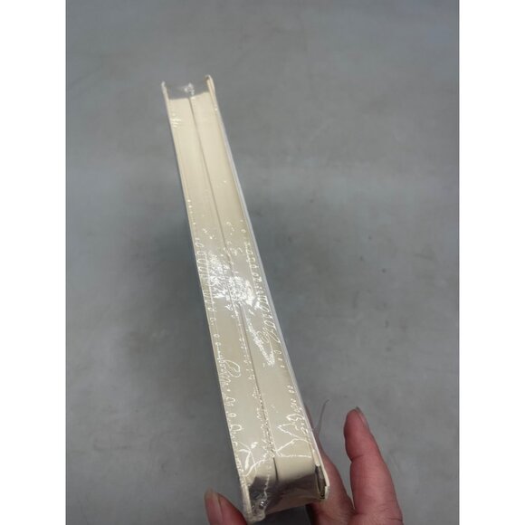 Dumbo VHS 024 Walt Disney classic 63 min rated G cartoon elephant NEW READ - Picture 2 of 6